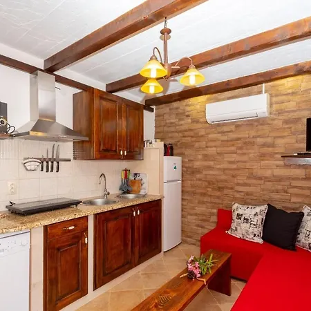 Apartments With Parking Space Orebic, Peljesac - 10251